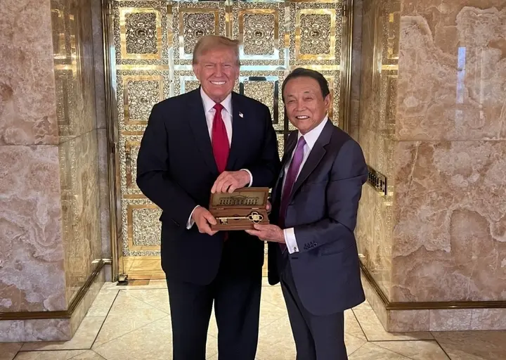  シンガポール経済産業大臣 麻生太郎
